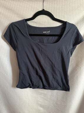 Wet Seal Black Short Sleeve Square Neck Crop Top Size L